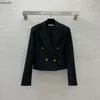 女性用のデザイナージャケットレディース秋のファッションボタンラペルスリムショートウエスタンスタイルの服コート12月21日
