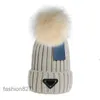 Fashion Women Knit Beanie Designer Warm Winter Hats Great Furx Pom Poms Cappello da sci kintellato Cap46ef