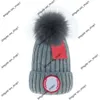 Hombro de marca de moda Venta caliente Hat de lana de invierno para hombres y mujeres Compras al aire libre Turnited Warty Big Goosse Real Fur Ball Cold