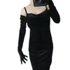 Aksamitne rękawiczki 70 cm długie czarna opera żeńska wysoka elastyczna Łabędź Velor Gold Escreen Women WSR26 231220