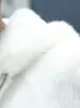 女性用のファッショナブルなフード付きフェイクファーコート、ジッパーの女性のカジュアルなふわふわの太いジャケットカップル秋の女性のための特大の白い冬231220年