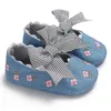 Primi camminatori Scarpe morbide ricamate floreali in pizzo bianco Prewalker Walking Walker per bambini Baby Girl