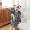 Roupas de roupão de banho para crianças de lobo de inverno para meninas pijamas unicórnio kigurumi túnica de banheira com capuz