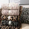 Couvertures couvertures tricotées Leopard Print Jacquard Couvercle de canapé Chydpread Nap Nordic Couvertures pour lit Home Decor Throw Coundre portable 211