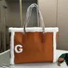 Sacola de veludo de camurça esqui grande capacidade axila ombro sacos de compras bolsas de grife fofo axilas totes bolsa puro crossbody alça larga removível