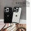 Couverture en cuir artificiel à carreaux de diamant de luxe avec bretelles adaptées à l'iPhone 15 plus 14 13 12 Pro Max Camellia Téléphone Case 231221