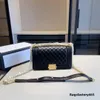 حقيبة مصممة النساء حمل الحقائب الكلاسيكية Crossbody سلسلة الكتف الفاخرة محافظ حقائب اليد رسول المرأة