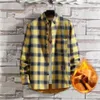 Camisa a cuadros de felpa de otoño e invierno para hombre, versión coreana de manga larga, tendencia, top suelto, chaqueta cálida gruesa, ropa 231220