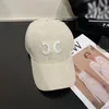 Mężczyźni designerskie czapka baseballowa klasyczna marka list Corduroy Casquette Autumn Cotton Ball Caps Ladies Luxury Sunhat Casual Travel Hats Sdlx