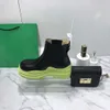 Tasarımcı Kadın Botlar Lastik Chelsea Botlar Bitkisel Taşımalı Deri Chelsea Bot Motosycle ayak bileği Yarı Slip Fashion Platform Kar Orta Botlar Bootie Ayakkabı