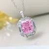 Anneaux de cluster 4- Bague de diamant colorée avec une sensation haut de gamme importée quotidiennement à haute teneur en carbone 925 bijoux de mariage en argent sterling