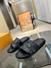 sandals famous designer women and mans Flat and relaxed bottom Lightweight sandal indoor and outdoor activities foam runners Fashion Designer shoes