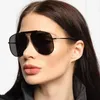 Zonnebrillen voor mannen en vrouwenontwerpers 557 Anti-ultraviolette retro-brillen Eyewear Volledig frame Random Box