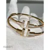 Bracciale rigido doppia t placcatura femminile in oro rosa 18 carati Fritillaria a forma di diamante pieno aperto trasmissione dal vivo Xgmd