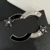 Pins Diamond Spilla Designer Lettera di marca Donne Voguisca Canta Canta Oro Pperta Silver Pin Pin per Perca Marrite Gioielli Accessori Accessori di alta qualità Regali