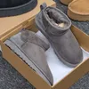 Botas de invierno Ultra Mini para mujer, botas de plataforma australianas de diseñador para hombre, botines cálidos de cuero Real con piel de tobillo, zapato lujoso 01