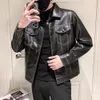 Giacca da pilota in pelle da motociclista Marchio di moda da uomo Designer Punk Vento Design con cerniera obliqua Giacca da uomo in pelle Cappotto S-5XL 231221