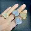 Anillos de banda Anillo en forma de corazón grande FL Pavimentado Baguette blanco Cz Iced Out Bling Square Cubic Zircon Amante de la moda Joyería para mujeres Hombres Dr Dhixk