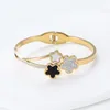 Bracelet Fashion Titanium Steel Flower Star Bracelet Classique Personnalisé Inoxydable Unisexe