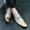 Klänningsskor Luxur Mans designer spetsade guld brogue av hög kvalitet bekvämt läder för mens formella bröllop prom hemkomling