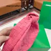 Italien Botteg Venet Leather Hangbag Designer Kvinnor Stor vävd Tote Knitting Shoather Läder Handväska Crossbody Bag Teen Jodie Famous Hobo Purses Moon