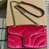 Neue Designer gesteppte Samt kleine Umhängetaschen Gold Doppel Buchstaben Bolzen Mount Marmont Cross Lod Bags Gold Ton Hardware Schwerkette Schnallen Handtaschen Modepanzer