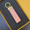 Keychains Lanyards 패션 디자이너 Keychains 럭셔리 클래식 브랜드 키 체인 남성 자동차 키링 여성 버클 키 체인 가방 매력 선물 선물 Y240426