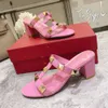 Nouvelles sandales cloutées Roman Stud Luxury V Designer Femme's Slides Calfskin Rivets Talon 6cm Smappers Sipers Chaussures plate Cuir Italie MADE ROSE Taille 34-42