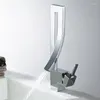 Banyo lavabo muslukları vidric parlak krom havza musluk pirinç güverte monte şelale mikseri musluklar tek saplı soğuk su musluk