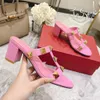 Nouvelles sandales cloutées Roman Stud Luxury V Designer Femme's Slides Calfskin Rivets Talon 6cm Smappers Sipers Chaussures plate Cuir Italie MADE ROSE Taille 34-42