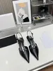 مضخة Slingback Slingback Slack Slip على إصبع قدم مدبب منتصف الكعب العالي الخنزير البراءة اللامعة ماتي جين باليه فلاتس