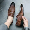 Sapatos de vestido de luxo homens de couro apartamentos homens britânico brogue de alta qualidade sapato de negócios formal para festa de casamento