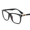 CH Cross Sunglasses Frames Designer Luxo cromos de luxo feminino Órcodo de óculos de óculos pretos quadrados Full plana moda Red Men Heart 2024 de alta qualidade B7yg
