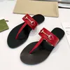 Tasarımcı Kadın Plaj Terlik Klasik G Sandals Yaz Odası Ev Kayıtlı Klip Ayak Tip Flip Flops Seksi Düz Topuk Leydi Terlik Kemer Toka Yumuşak İnek Deri Boyutlar 35-42