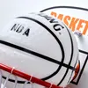 Dzieci Light Basketball Lampa LED Kreatywna nowoczesna lampka sypialnia sypialnia Bezpolewna Lampa studiowanie Pokój Żelazny/szklany lampy ścienne 231221