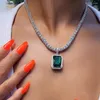 Hänghalsband lyxiga stora fyrkantiga gröna kristallhalsband för kvinnor män hiphop rhinestone tennis bling uttalande smycken