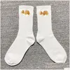 Chaussettes pour hommes Chaussettes en coton pour femmes noires et blanches Style personnalisé Broderie Tête cassée Ours en ligne Mode Sports Chaussette à la mode Drop Dhbek