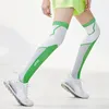 Mujeres de alta calidad que manejan calcetines de compresión Sports para el ciclismo de maratón Vetas de baloncesto de fútbol al aire libre 231220