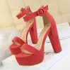 Sandalen Wind Dikke hak Super dunne schoenen met hoge hakken Sexy nachtclub Dames Waterdichte platform sandalen met open teen en riemgesp