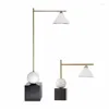 Lampadaires Lampe en verre teinté Vintage Tripod Designs Light Ball