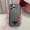 Un set completo di lussuosi anelli scintillanti adatti per iPhone 14 Plus 13 12 11 15 Pro Star Star Star Rhinestone Diamond Cover Coque 231221