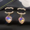 Brager de marque haut de gamme Lettre de boucle d'oreille étalon Gold Silver Heart Sac Boucles d'oreilles Femmes Crystal Pearl Ear Hoop Diamond Oreille Boucle de mariage Bijoux de fête de mariage