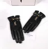 Handschuhe Designer Herbst und Winter warm winddichtem Fünffinger Fäustigkeiten Fell integriert plus Samt Wildleder Anti-Rutsch-Radsportbrief Marke Handschuhe Ski AAAAA67