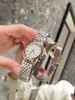 Новые бутиковые женские часы Дизайнерские часы Модные тенденции Простой изысканный ремешок из нержавеющей стали с импортным кварцевым механизмом водонепроницаемые подарочные часы