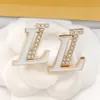 Stud High-end Designer Gletter Stud Gold Plated Sier Heart Bag Kolczyki Kobiety Kryształ Pearl Ear Hoop Diamond K inkurację przy przyjęciu weselnym 240306