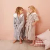 Peignoir pour enfants swets à soupage de dessin animées de couleur solide filles serviettes de bain de bain pyjamas de peignoir doux 4-13 ans