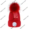 Hombro de marca de moda Venta caliente Hat de lana de invierno para hombres y mujeres Compras al aire libre Turnited Warty Big Goosse Real Fur Ball Cold