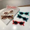 Zonnebrillen 2023 Cat Eye Women Fashion Butterfly Form Flower Rim Shades Eyewear Design Party UV400 Zonneglazen