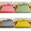 Coral Velvet Bedlaheet Bedstraste Milk Velvet Madrass Protective Cover Winter Plush Isolation Beddrag 231221