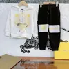 Peluş Hoodie Sonbahar Kış Çocuk Sıcak Giysileri Set İki Parçalı Büyük Çocuklar İçin Set Bebekler Modeli Ti-Ger Head Pamuk Seti CSD2312223